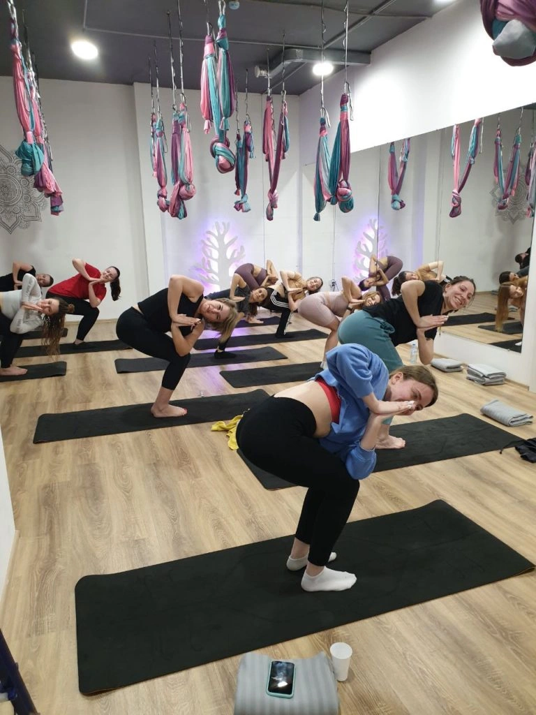 Занятия в Yogasana